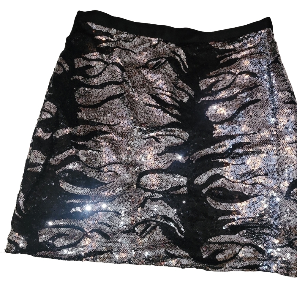 Black Collection Silver Sequins Mini Skirt Size S